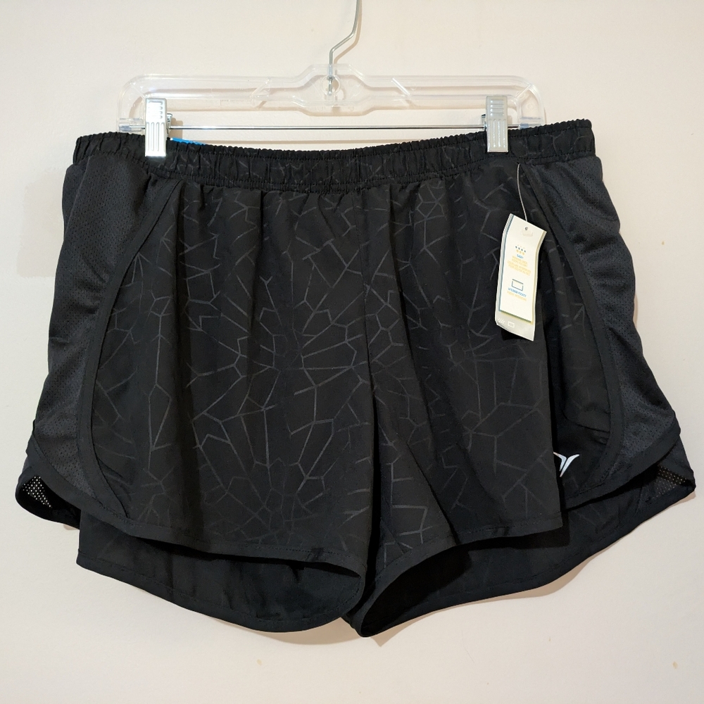 3 for $30 Old Navy Active Black Shorts Geometric Pattern Dolphin Hem Size L New!
